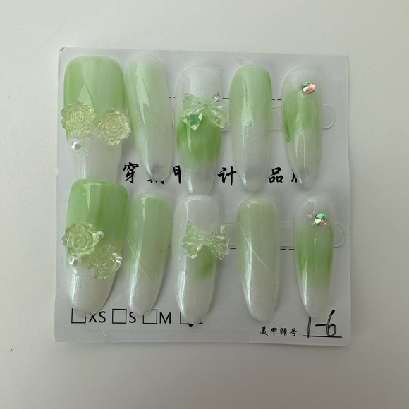 Handmade press on nails bundle of four sets size large - Picture 6 of 13